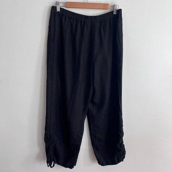 Chico’s black linen Cropped Pull on Ruched Hem Pants - Picture 2 of 8